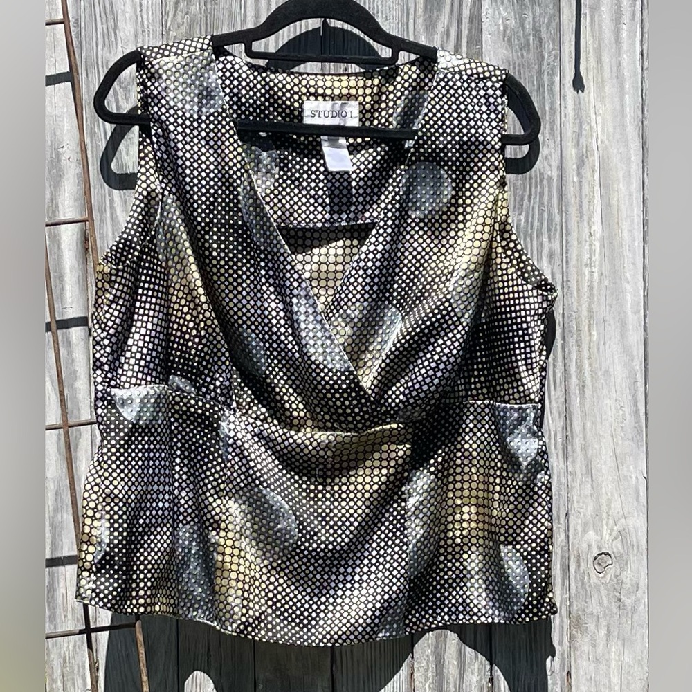 Studio 1 vintage sleeveless women’s shirt Size 16W